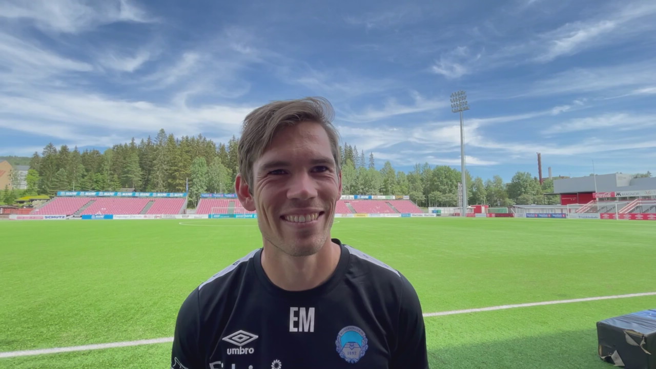 Eirik brattvag ligg.mp4